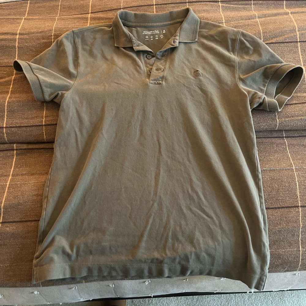 Abercrombie & Fitch Textured Icon Don't Sweat It Polo M (Army green)